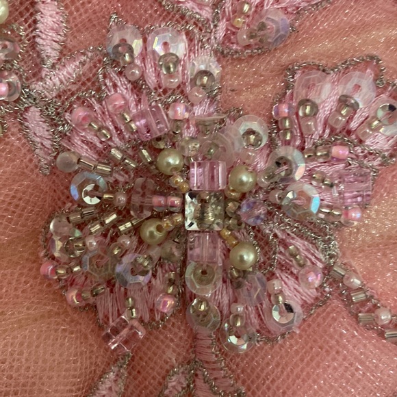 Prom gown size 4 
Great color and sparkle - Picture 4 of 15